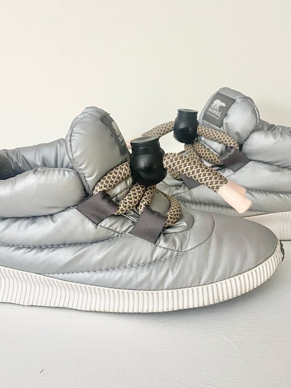 Sorel Out ‘N About Puff lace silver metallic sneaker - Picture 14 of 14